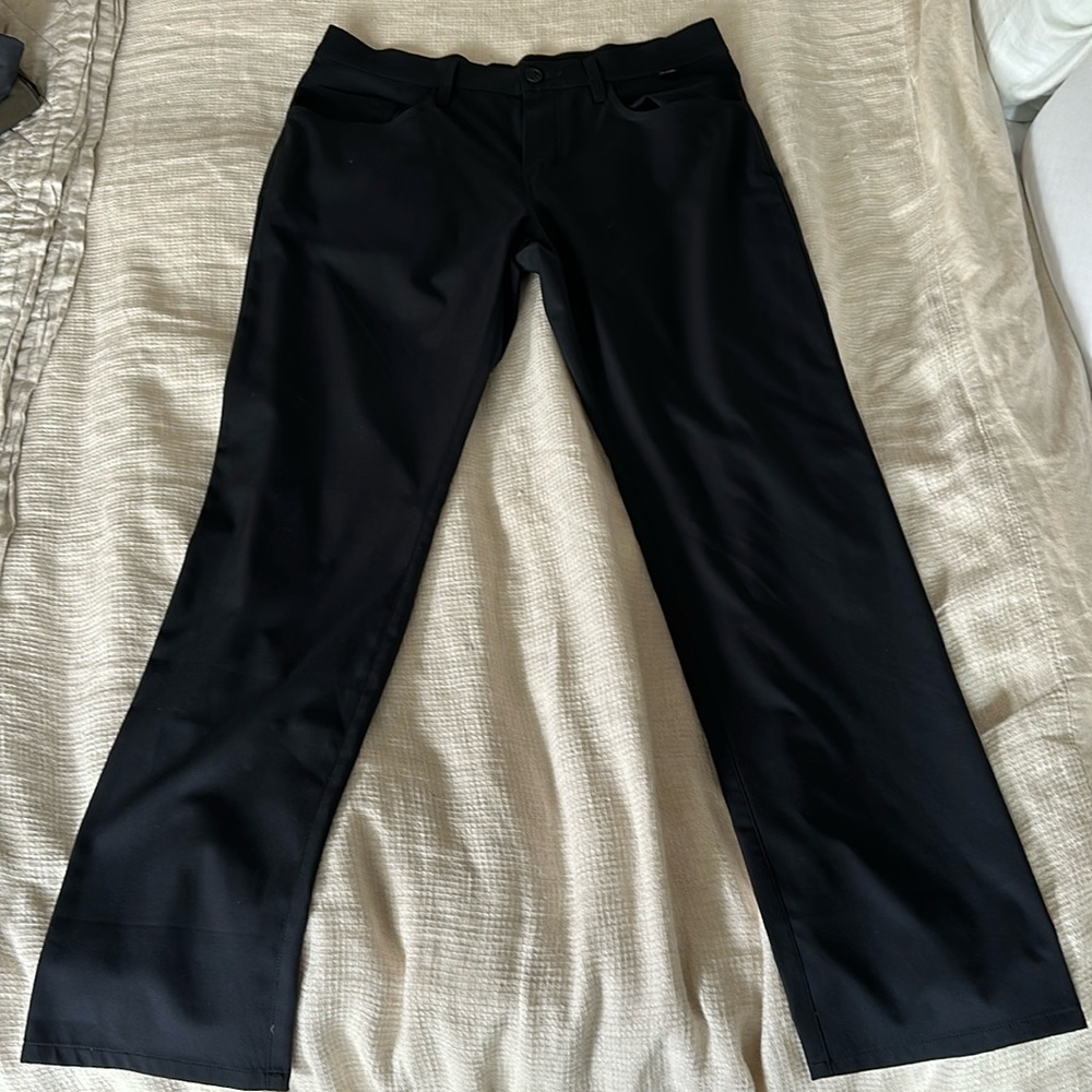 Travis Mathew Open to Close 5 Pocket Pant